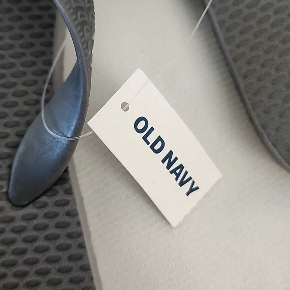 Old Navy Flip Flop Size: 12-13